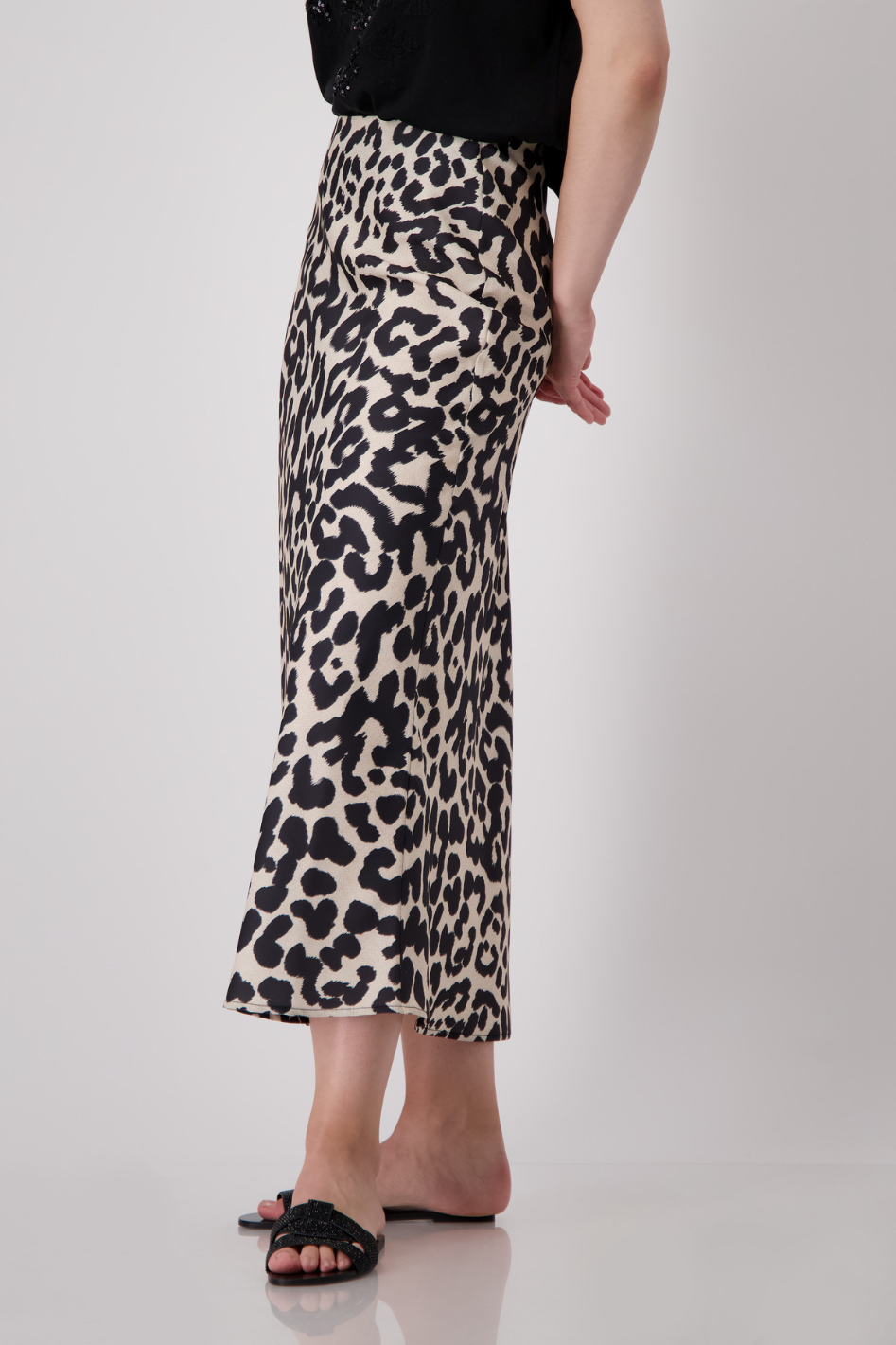 Monari Print Satin Midi Skirt in Leo Allover Print