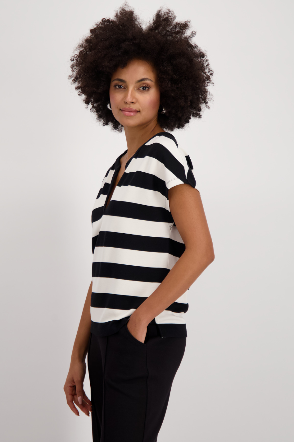 Monari Sweatshirt with Stripes in Black/Beige