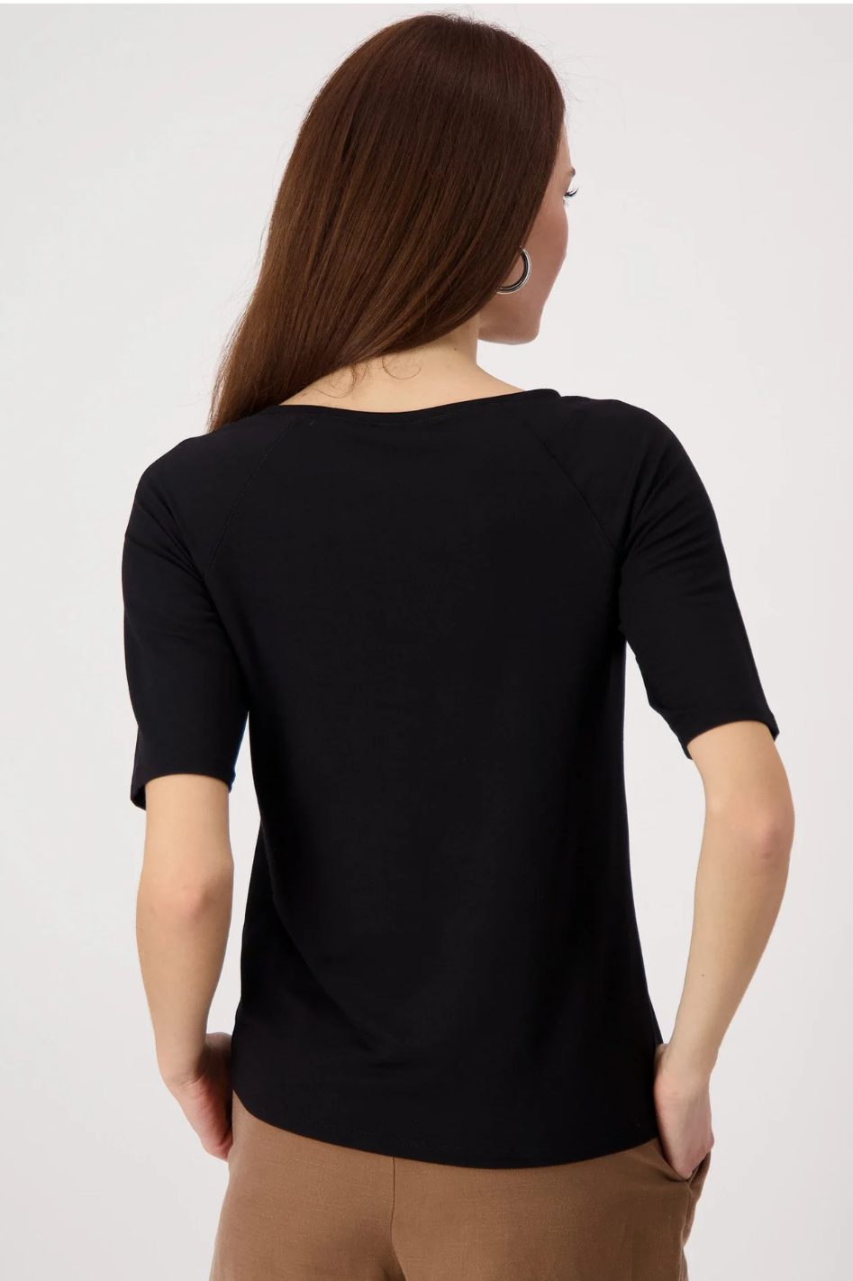 Monari T-Shirt with Glossy 'Buenos' Print in Black