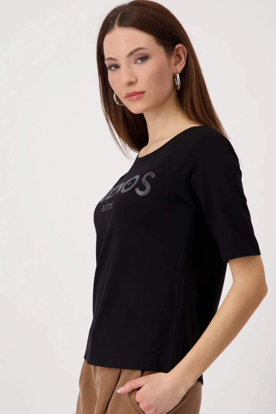 Monari T-Shirt with Glossy 'Buenos' Print in Black