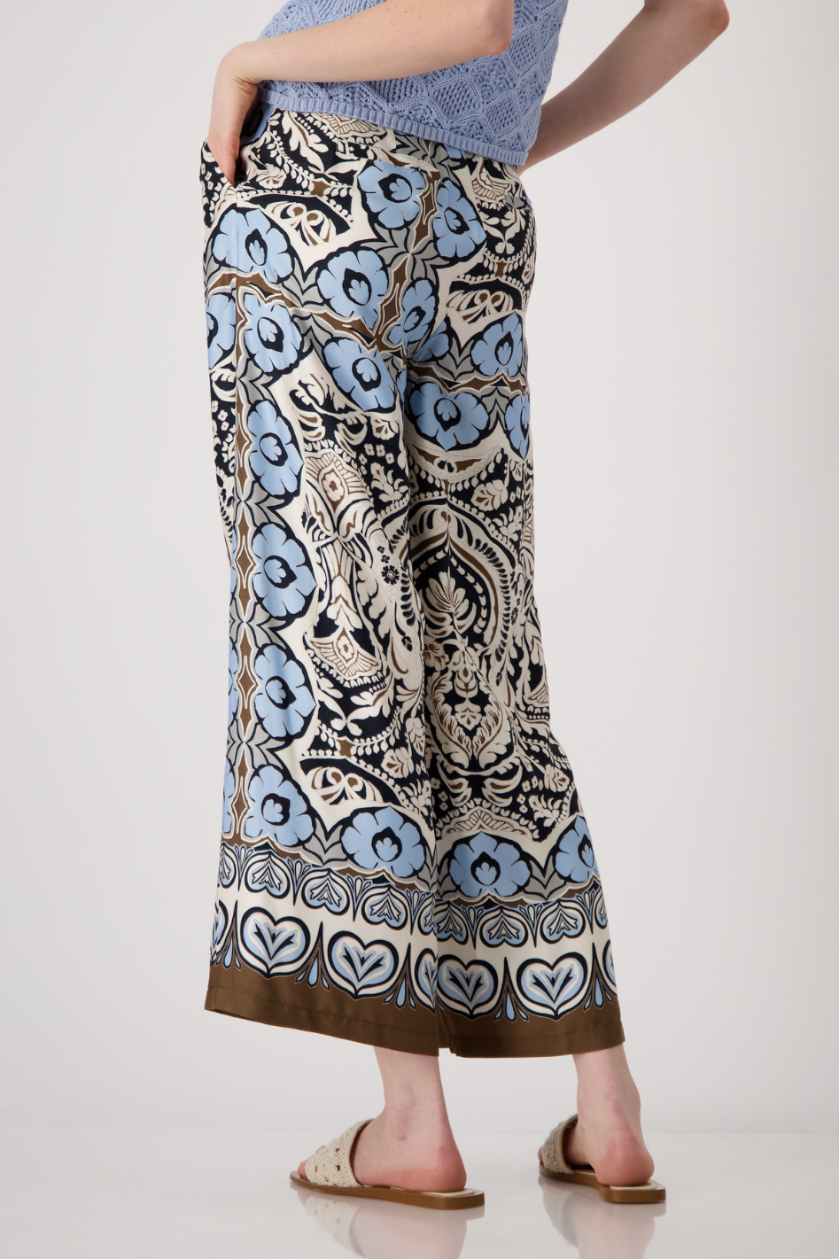 Monari Wide-Leg Trousers in Ornamental Pattern