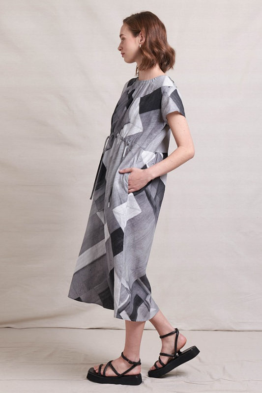 Neris Drawn To You Dress | Sphere Print