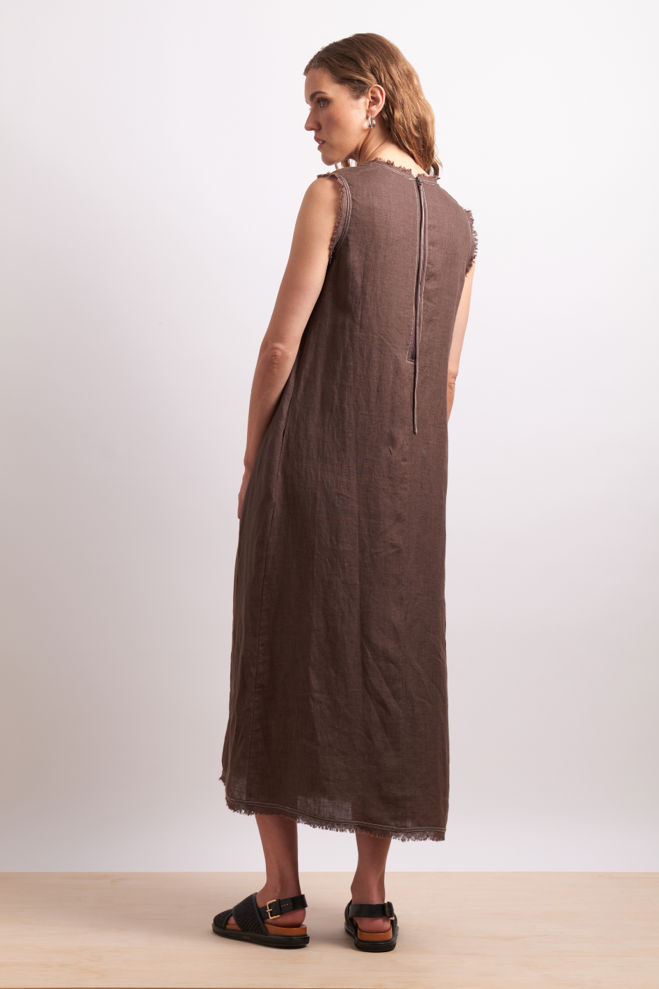 Neris On The Edge Dress | Cocoa | 2815