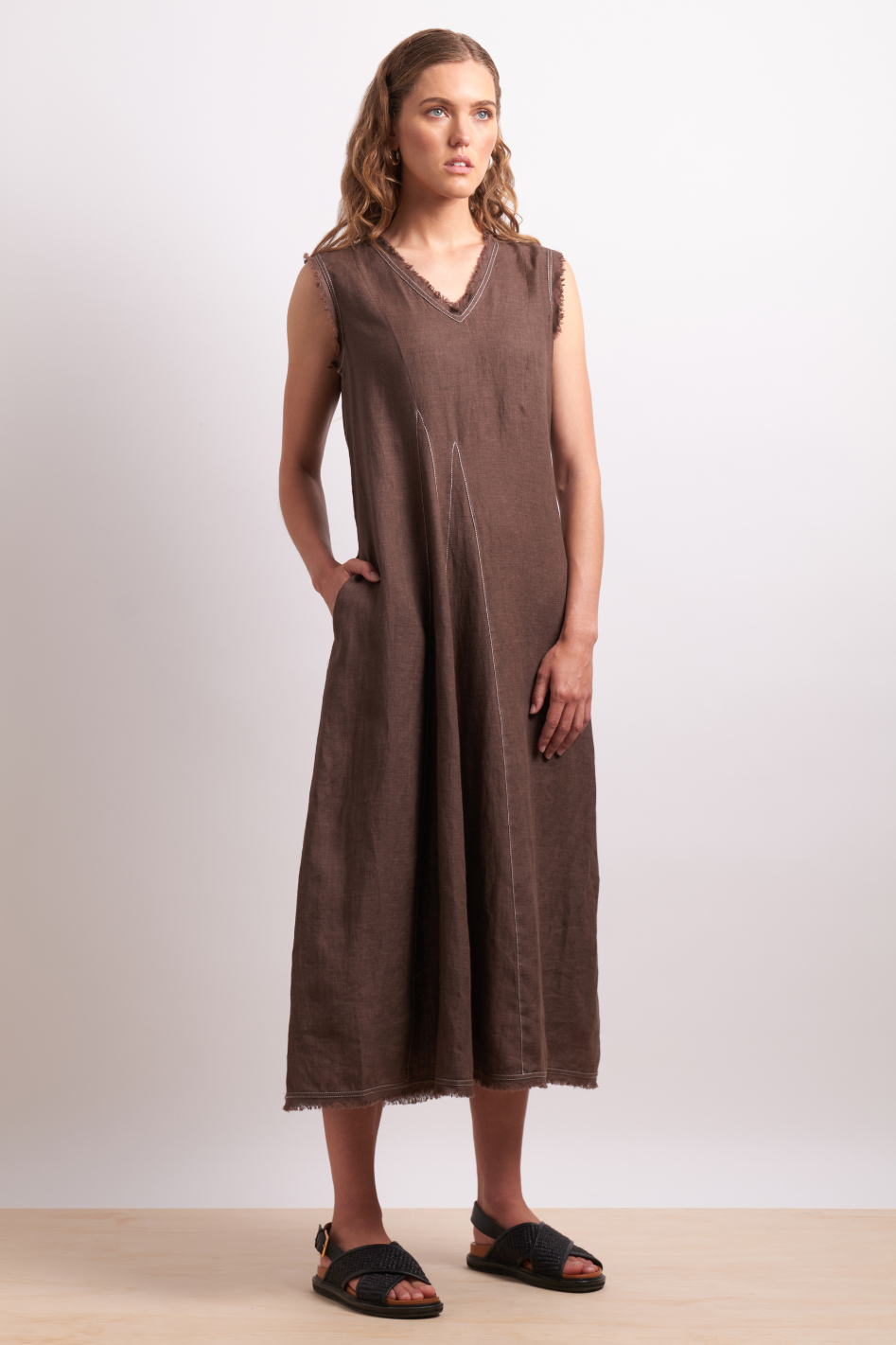 Neris On The Edge Dress | Cocoa | 2815