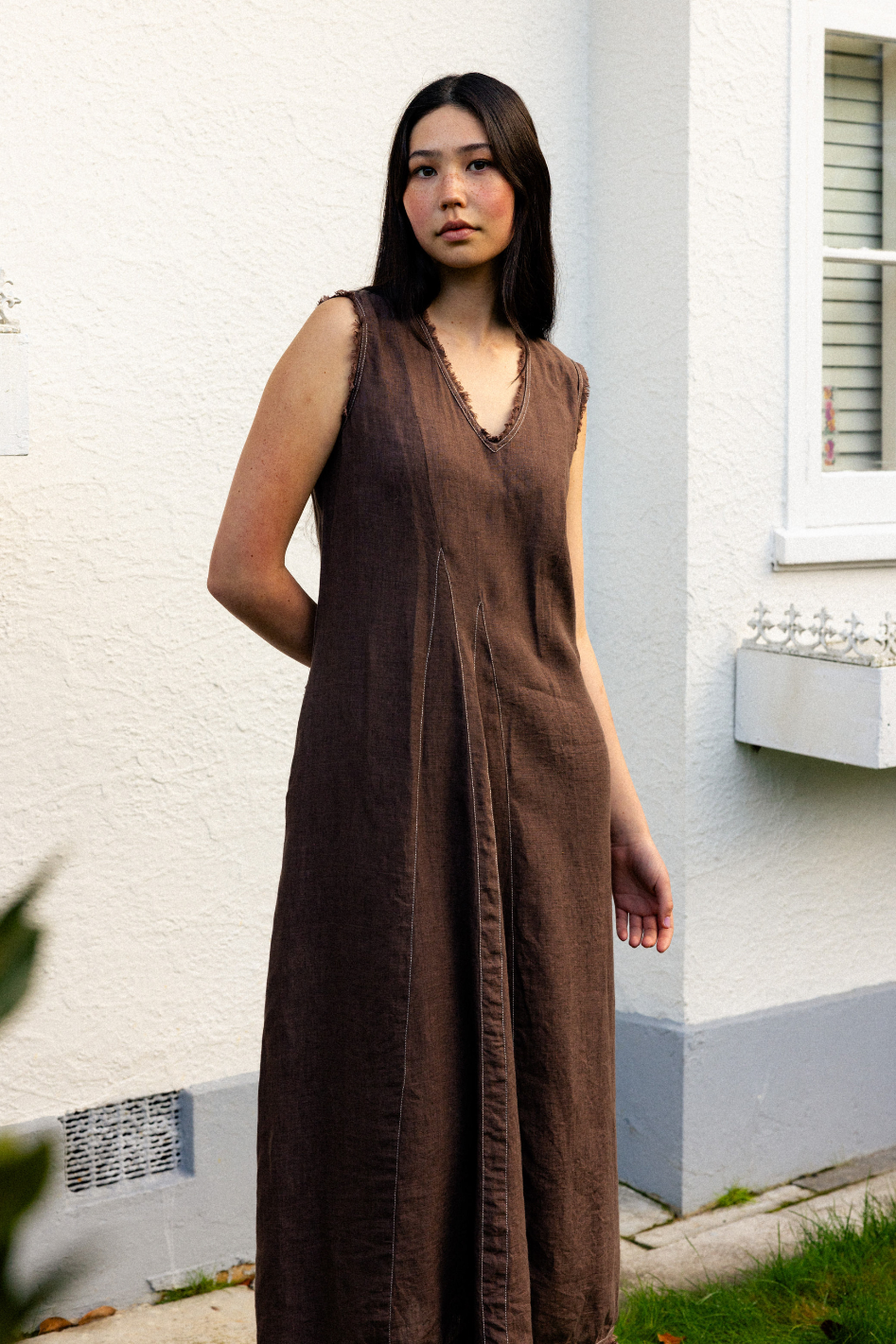Neris On The Edge Dress | Cocoa | 2815