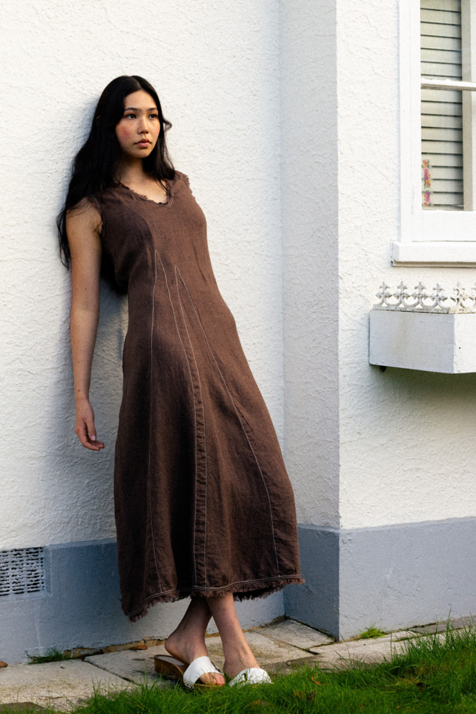 Neris On The Edge Dress | Cocoa | 2815