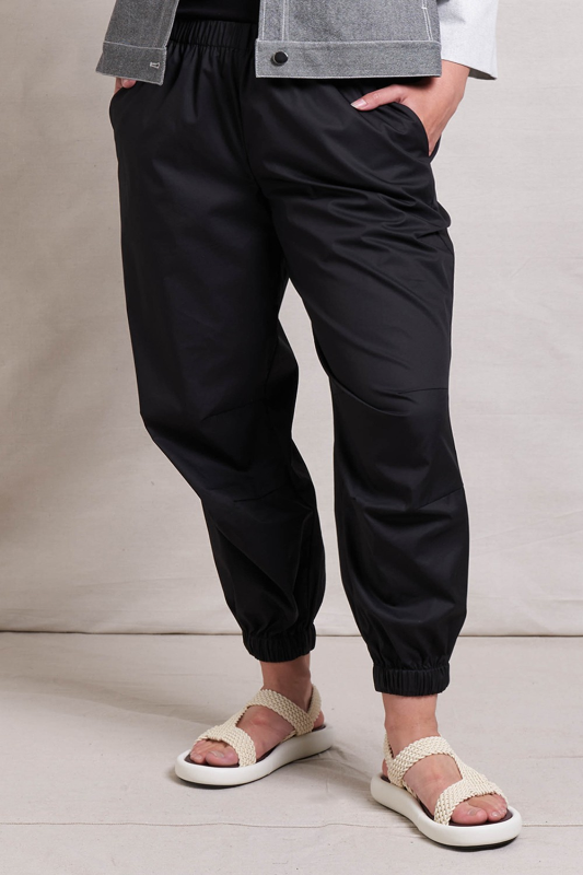 Neris Papercraft Pant | Black