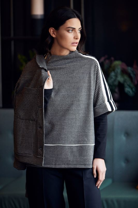 Peruzzi Merino Goes Under Top | Black | W24210