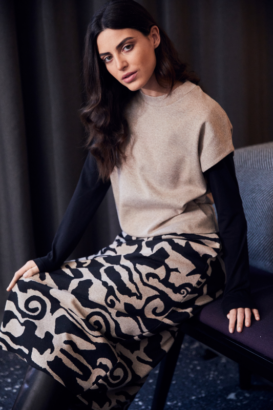 Peruzzi Jacquard Plain Top | Sand | W24203