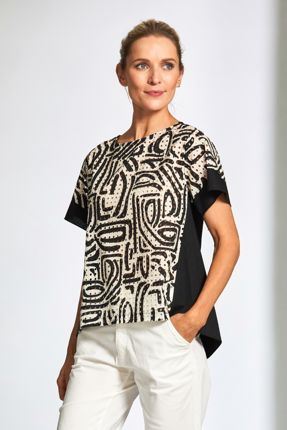 Peruzzi Print Punch Hole Top | Black | 25133