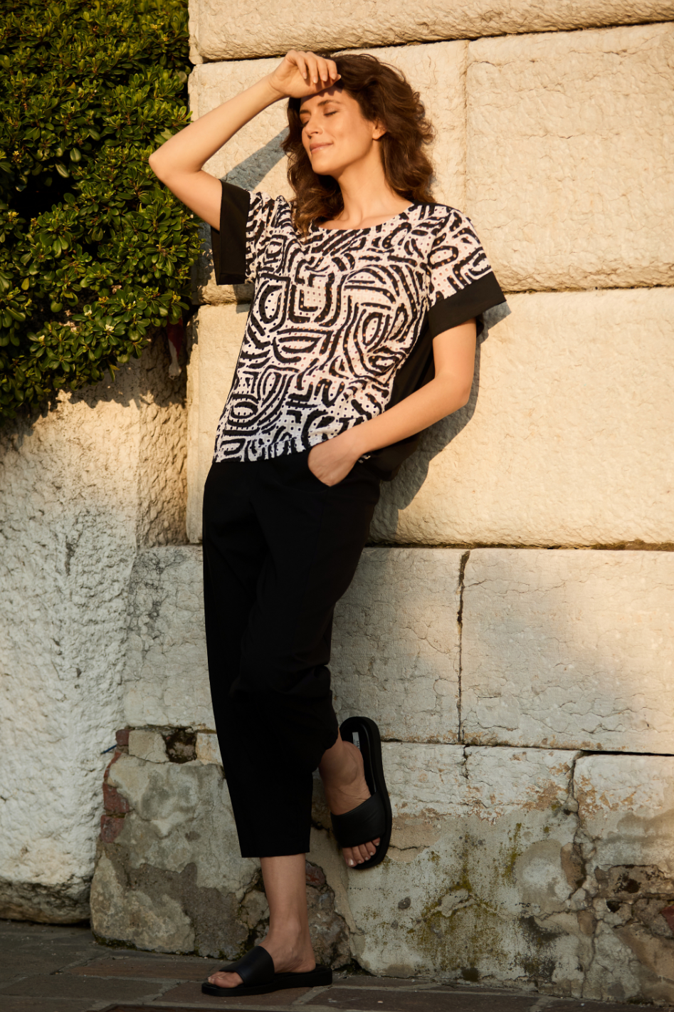 Peruzzi Print Punch Hole Top | Black | 25133