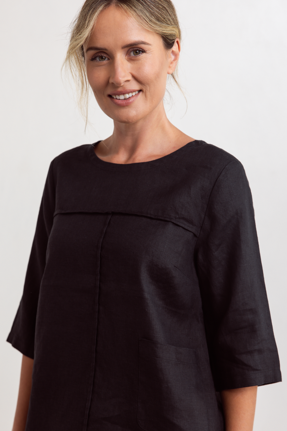 See Saw Linen 3/4 Sleeve Seam Detail Top | Black | 327