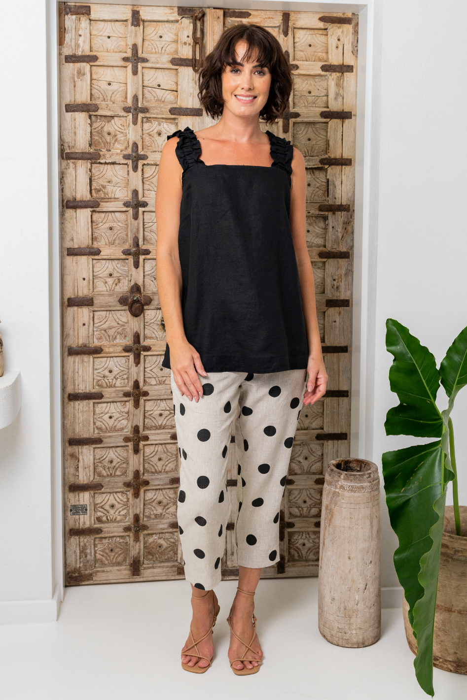 See Saw Linen Spot 7/8 Flat Front Pant | Black on Flax