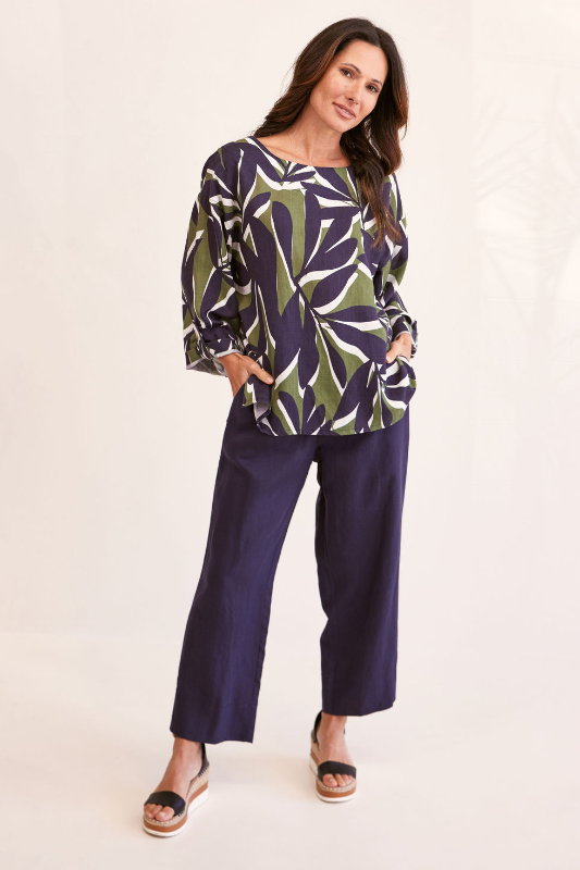 See Saw 3/4 Sleeve Top w Feature Button | Navy/Khaki Leaf
