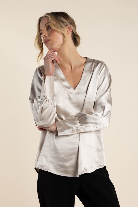 Two T's Satin V Neck Top in Natural