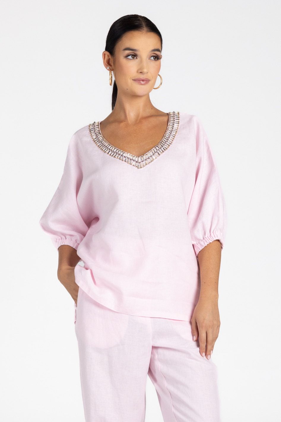 Two T's Linen V-Neck Beaded Top in Pink