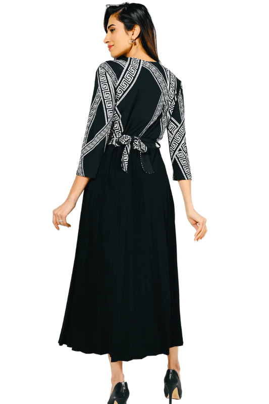 Frank Lyman Black and Beige Knit Dress