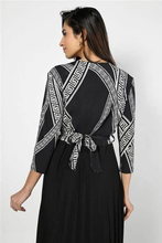 Load image into Gallery viewer, Frank Lyman Black and Beige Knit Dress
