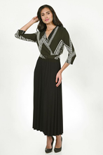 Load image into Gallery viewer, Frank Lyman Black and Beige Knit Dress
