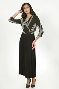 Frank Lyman Black and Beige Knit Dress 223011