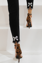 Load image into Gallery viewer, Frank Lyman Black Woven Jeans with Bow Diamante

