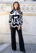 Load image into Gallery viewer, Frank Lyman Knit Jacket in Off White &amp; Black
