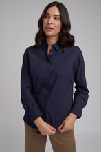 Load image into Gallery viewer, Goondiwindi Cotton Classic Cotton Shirt in Navy
