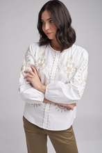 Load image into Gallery viewer, Goondiwindi Cotton Embroidered Top in White and Latte
