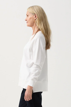 Load image into Gallery viewer, Goondiwindi Cotton Logo Sweater | White
