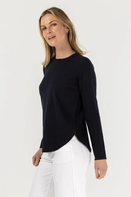 Goondiwindi Cotton Raglan Crew Neck Jumper | Neat Navy