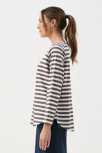 Load image into Gallery viewer, Goondiwindi Cotton Stripe Raglan Tee | White/Hot Fudge

