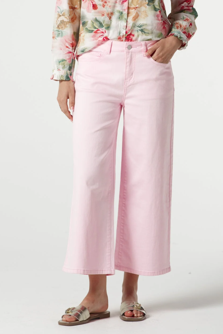 Goondiwindi Cotton 5 Pocket Crop Wide Leg Jean in Pale Pink