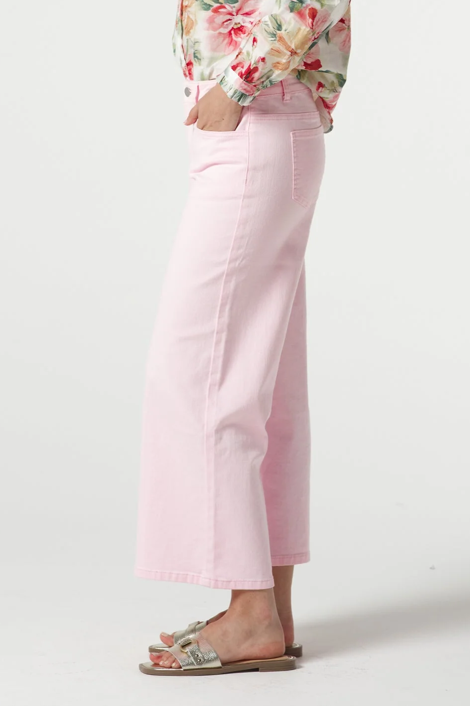Goondiwindi Cotton 5 Pocket Crop Wide Leg Jean in Pale Pink