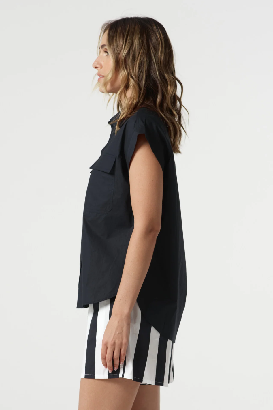 Goondiwindi Cotton Cargo Pocket Shirt in Dark Navy 