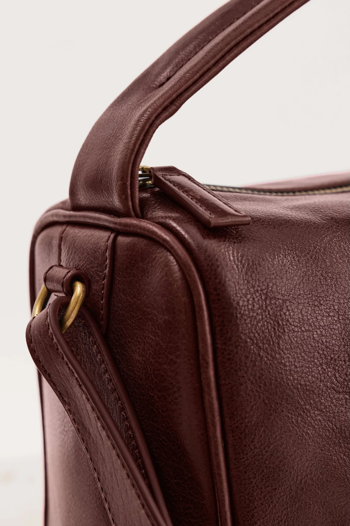 JUJU & CO Bolster Bag in Maple