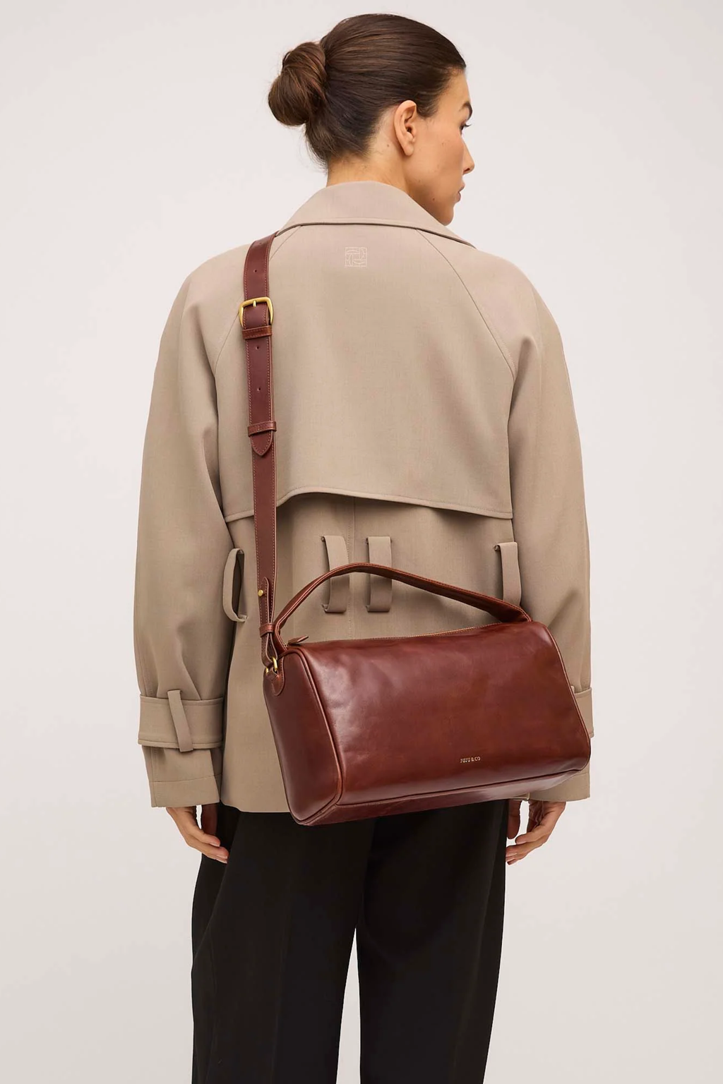 JUJU & CO Bolster Bag in Maple
