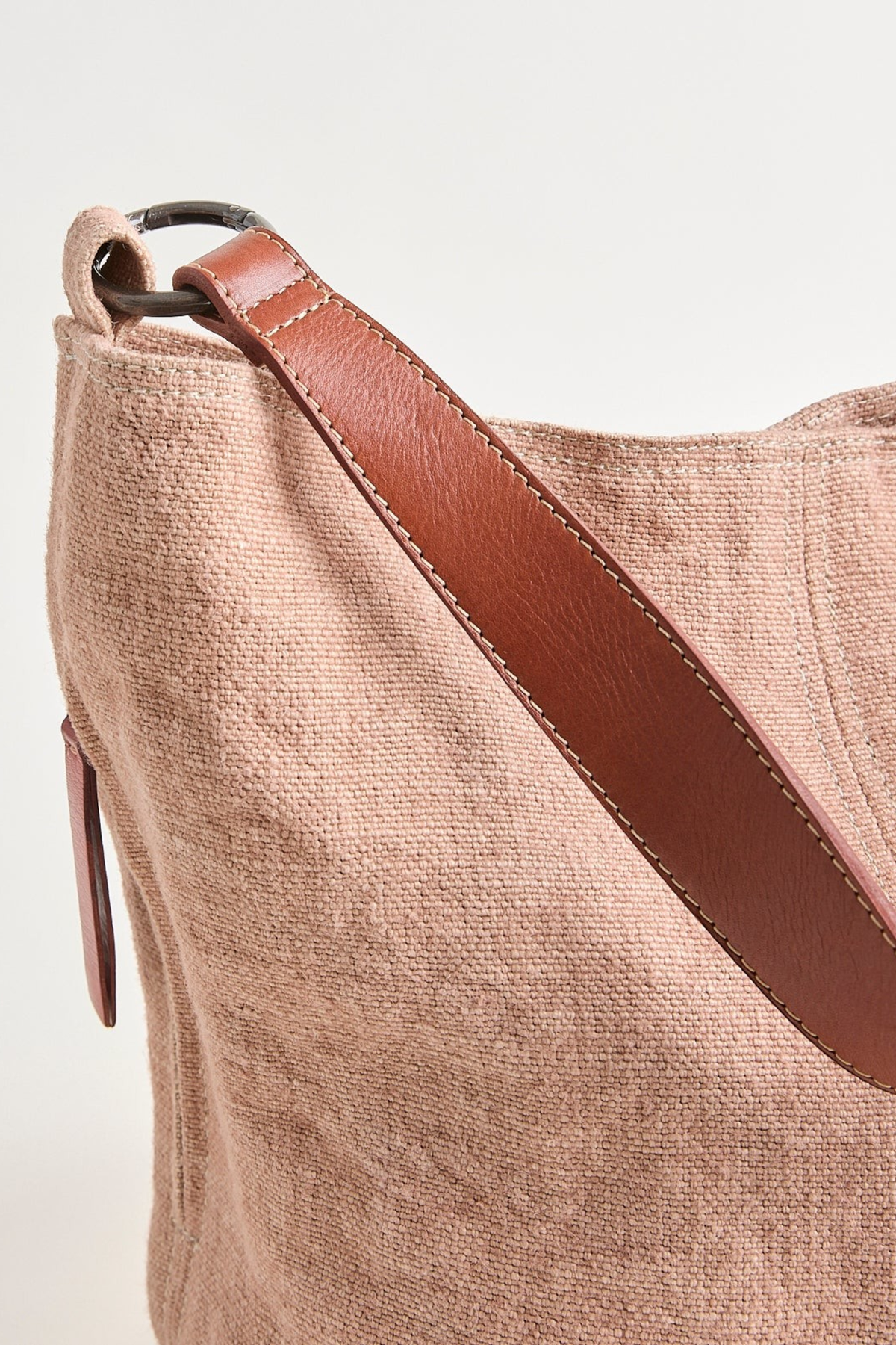 JUJU & CO Sunday Jute Slouchy in Rosewood