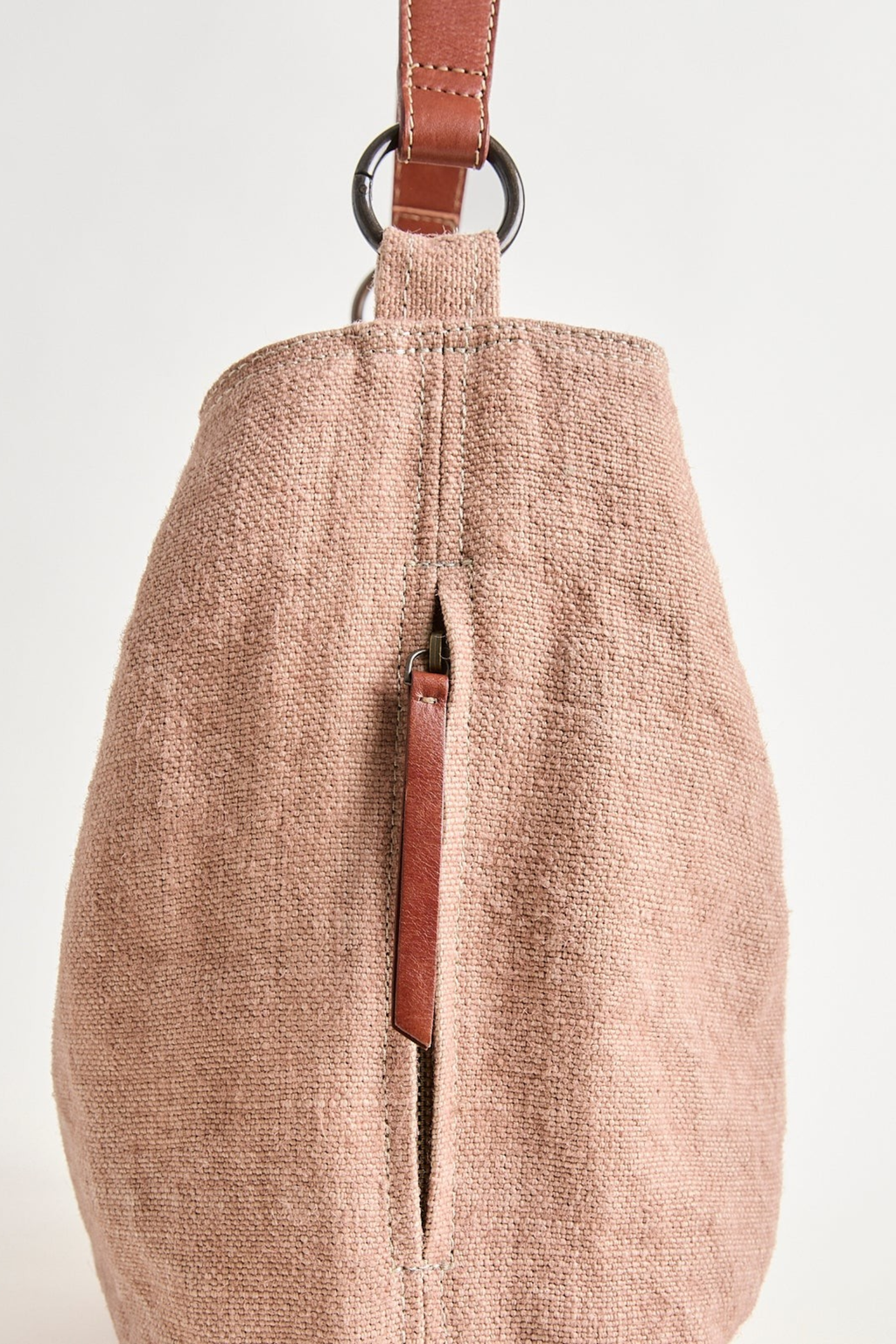 JUJU & CO Sunday Jute Slouchy in Rosewood