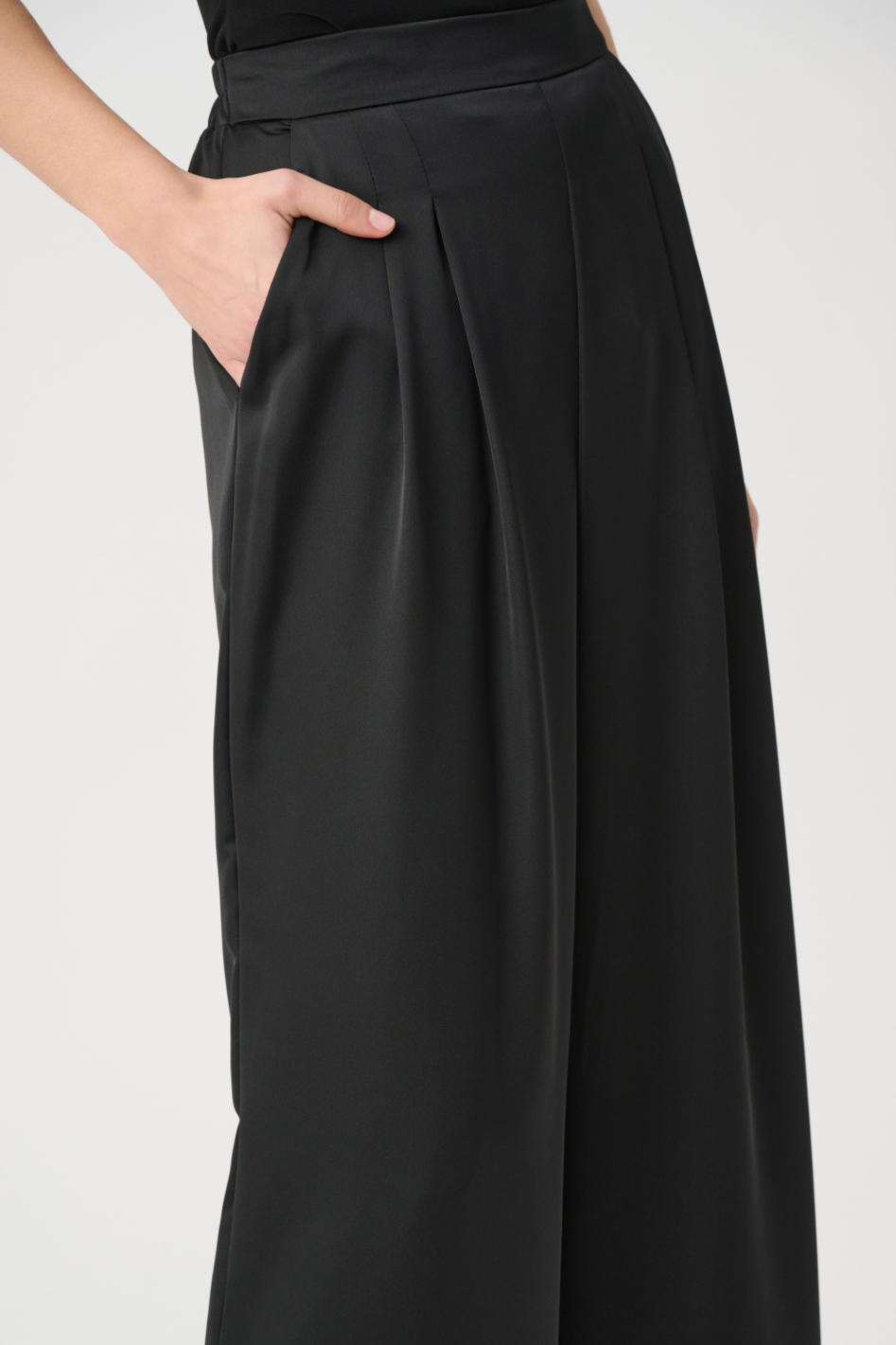 Joseph Ribkoff Recycled Satin Wide-Leg Pants in Black