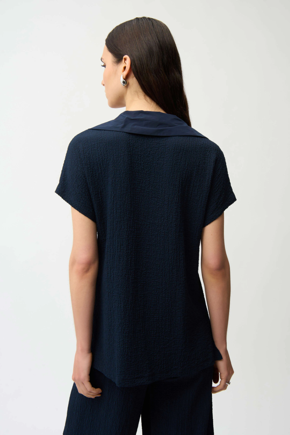 Joseph Ribkoff Seersucker Boxy Top With Memory Collar