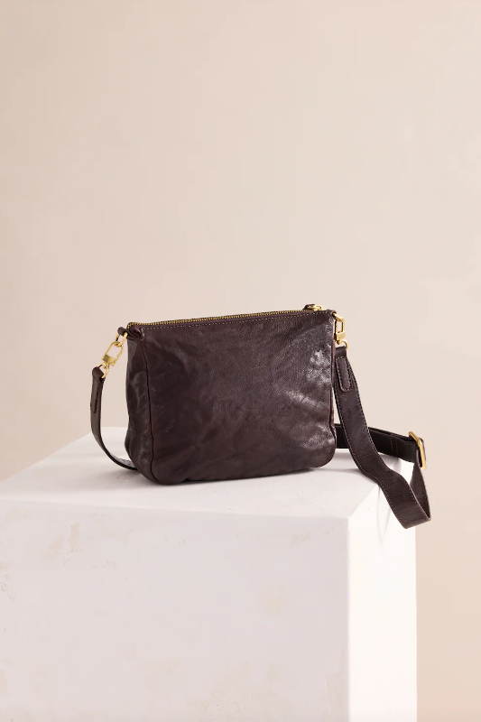 Ju Ju & Co Frida Crossbody | Chocolate