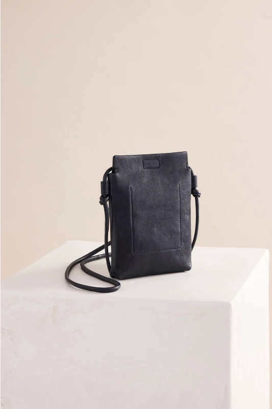 Ju Ju & Co Marina Pouch | Black