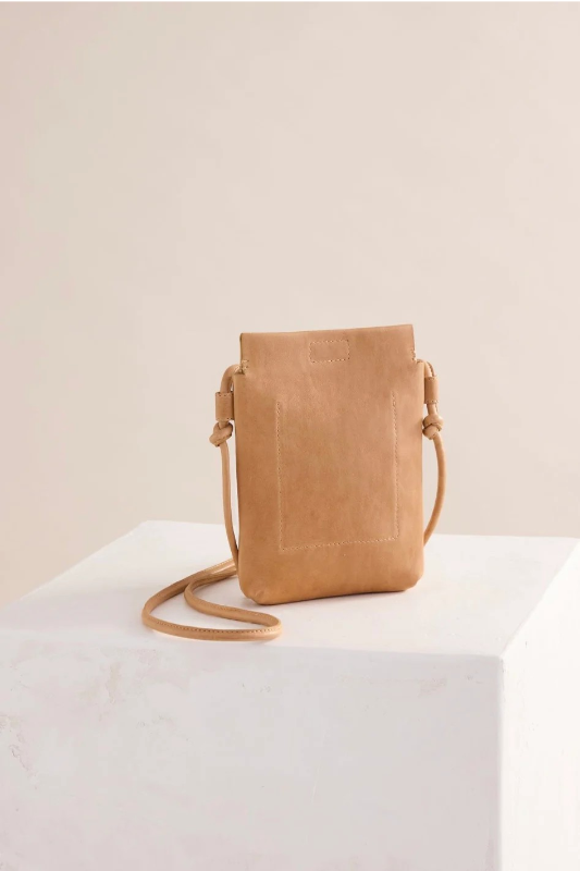 Ju Ju & Co Marina Pouch | Tan