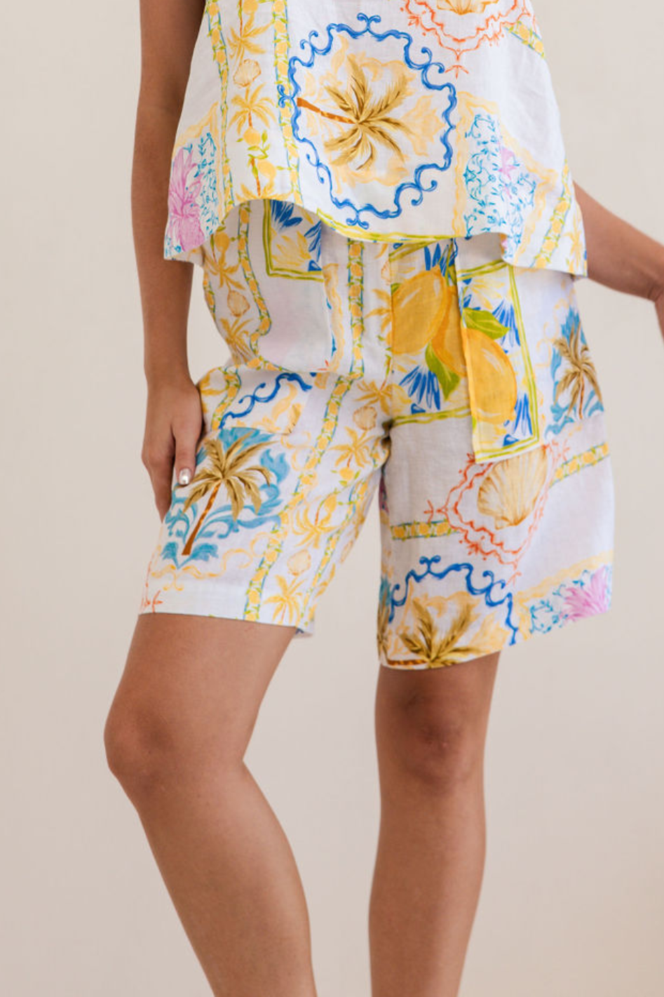 Kaleido Linen Elastic Waist Pocket Midi Short | Amalfi Dreams