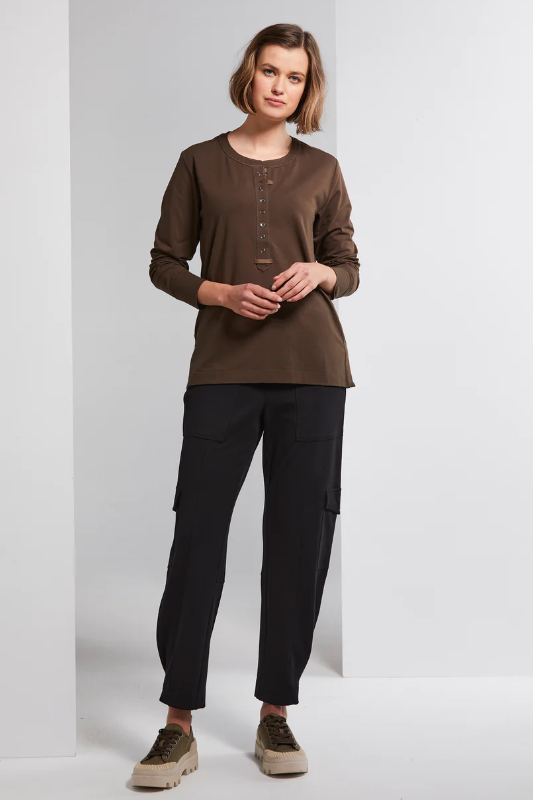 Lania The Label Snap Top in Coffee