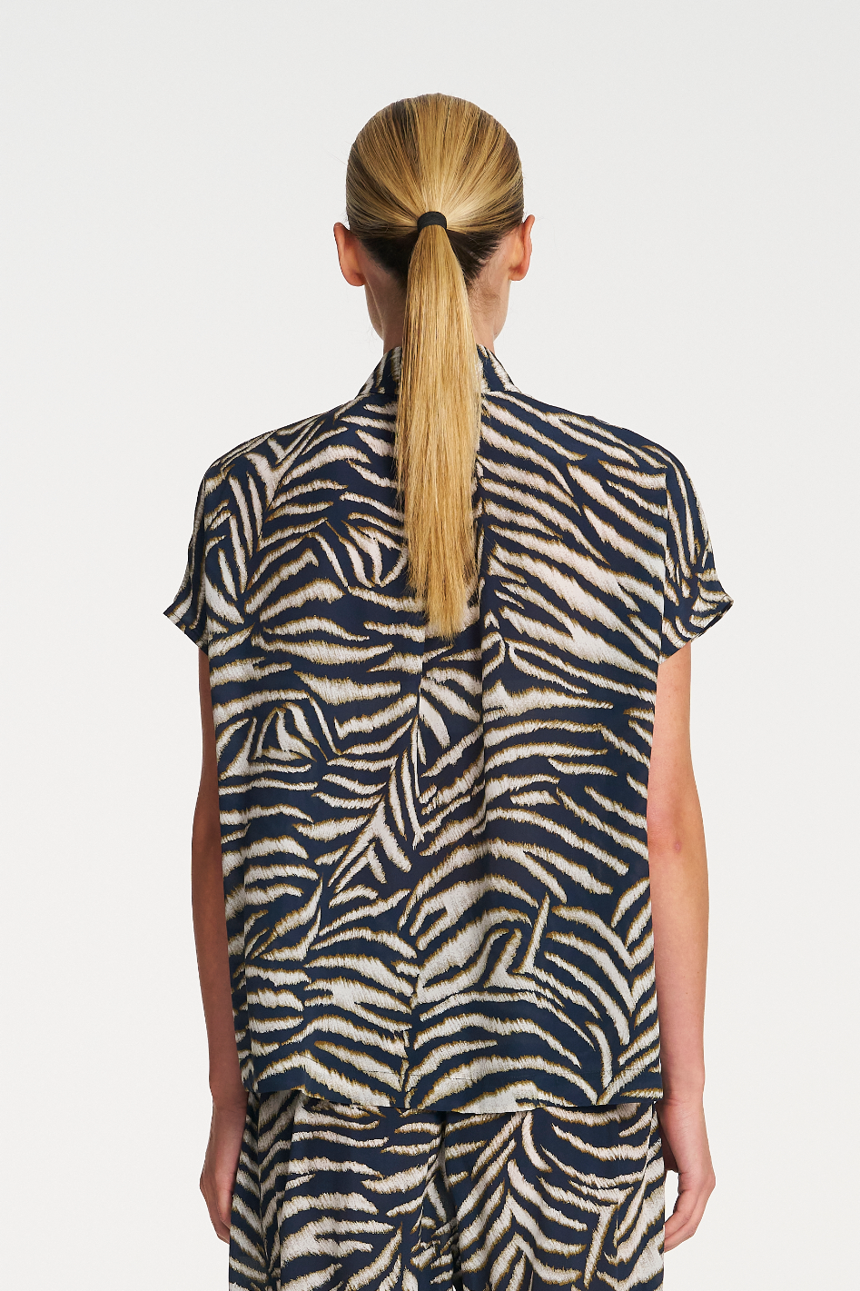 Mela Purdie Funnel Shell in Brush Print Silk