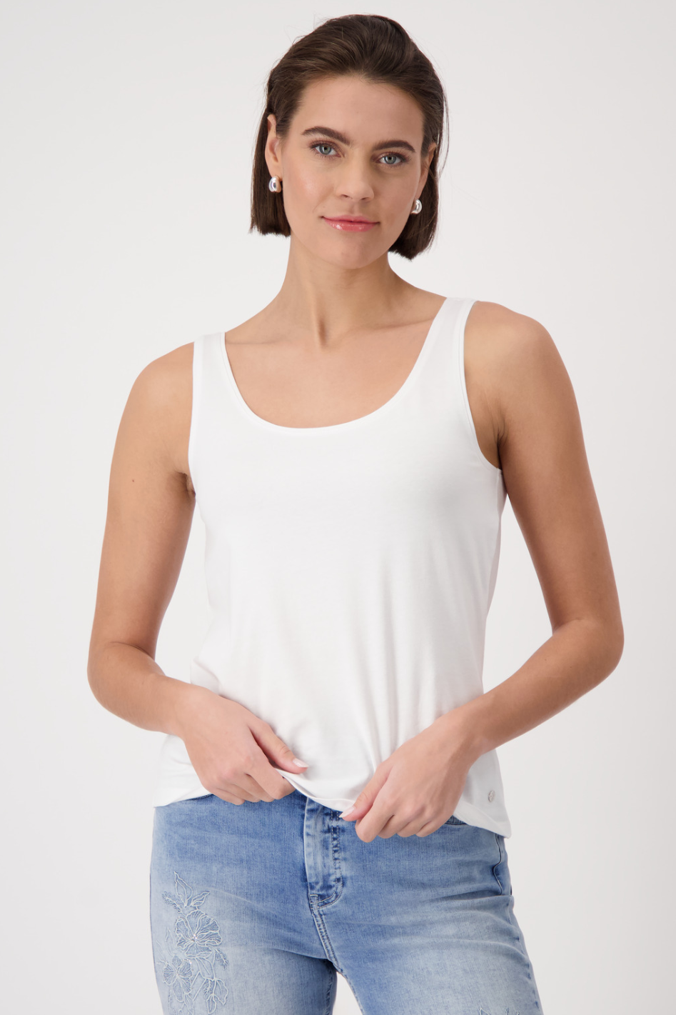 Monari Basic Round Neck Top in Cream