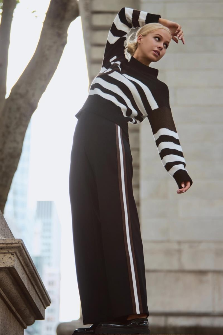 Monari Girdle Stripe Pants 