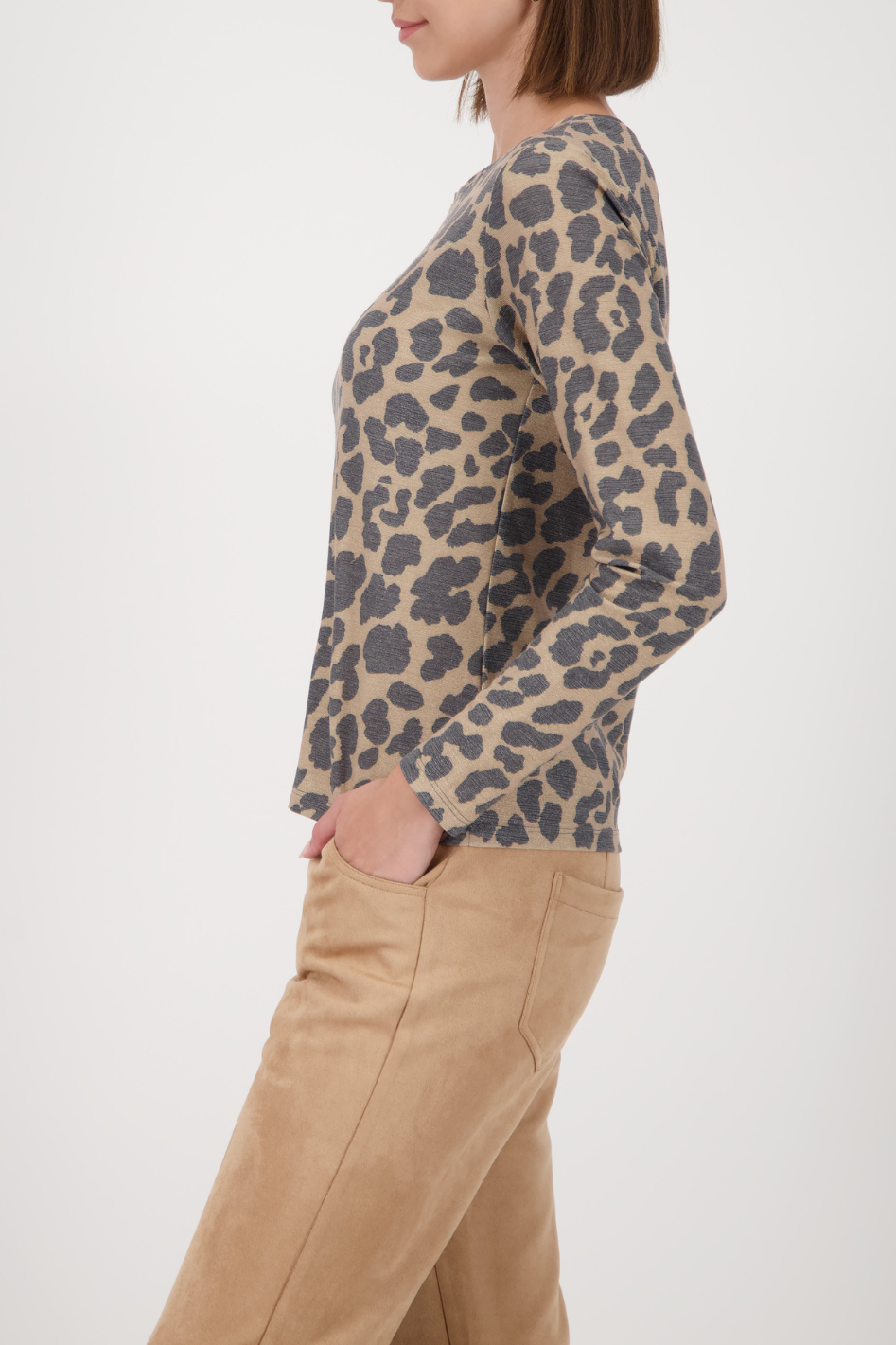 Monari Long-Sleeve Pullover in Leo