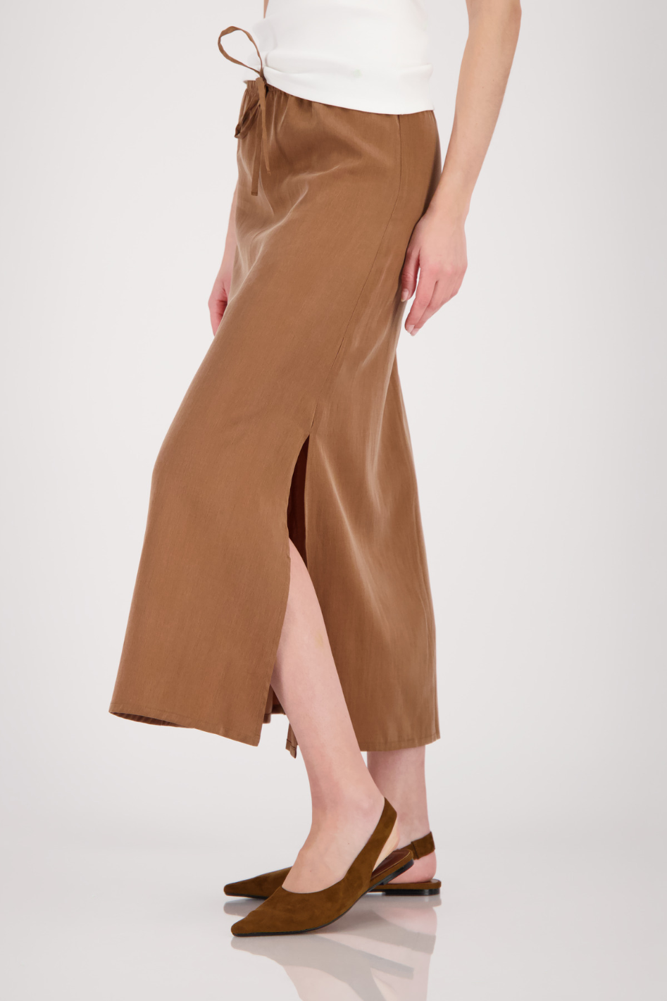 Monari Skirt with Side Split in Mocca